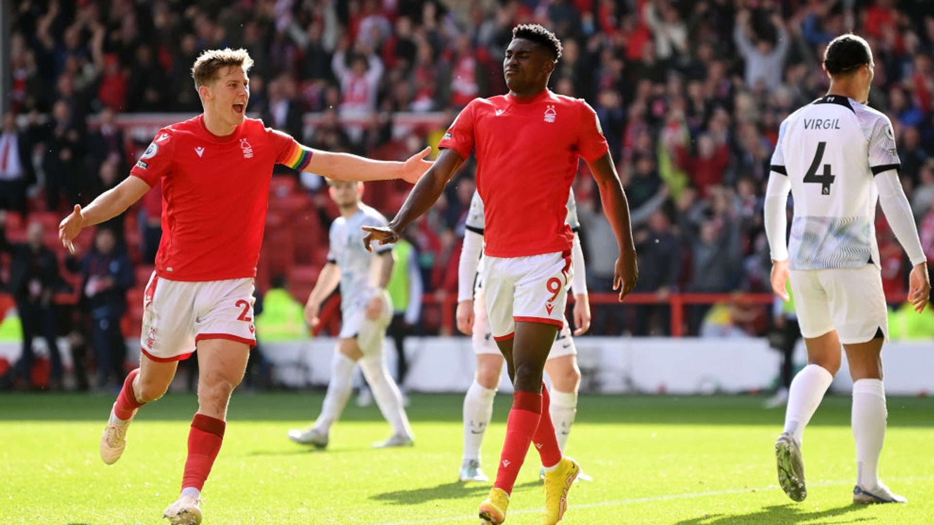 项充满激情 项充满激情